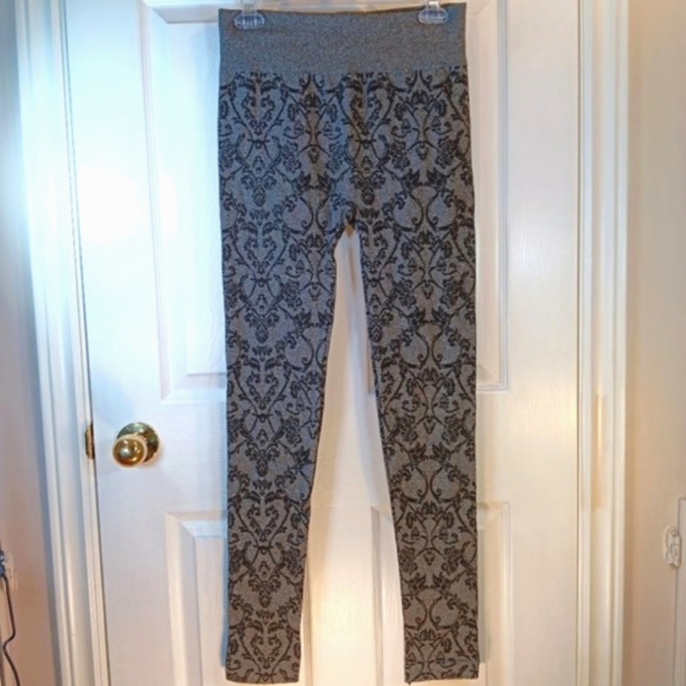 NWOT Suzy Shier Women's Fleece Lined Leggings Gray Black Pattern Size L/XL